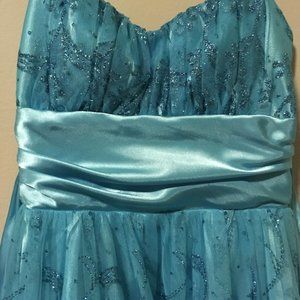 Light blue prom/event dress